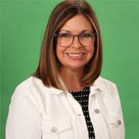 Kari Sharpe's Instagram, Twitter & Facebook