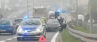 Mickiewicza w samym centrum katowic. Katowice Wypadek Przy Zjezdzie Na Autostrade A4 Zderzylo Sie Kilka Samochodow Tworza Sie Ogromne Korki Slaskie Eska Pl