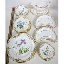 Find your favorite patterns in chinaware, silverware and crystal at replacements. A Spode Bone China Stafford Flowers Botanical Dinner Service For Eight Dinner Plates 28cm D Printe