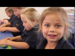 Review praat met Operasionele Hoof van die skool, Jacques Bartlett oor dié  besoek