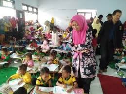 Free printable house coloring pages for kids via www.bestcoloringpagesforkids.com. Meriahkan Han Melalui Lomba Mewarnai Kla Kabupaten Kota Layak Anak