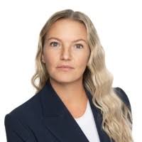 100+ perfiles de «Kelli»