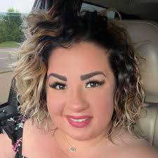 Where's the best place to get lashes done in Lee's Summit?