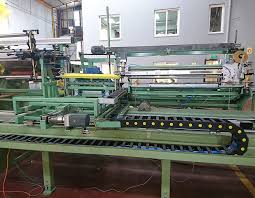 Bir yüzeyi alüminyum folyo veya siyah cam tülü kaplı taşyünü levhadır. Aluminyum Folyo Kaplama Makineleri Emre Makina Makine Imalati