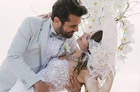 Düğün öncesi beren saat ve kenan doğulu özel fotoğraflarını paylaştı. Kenan Dogulu Beren Saat Ile Bosanma Sorusunu Duymazdan Geldi Magazin Haberleri