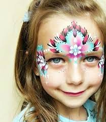 Prinzessin Schminken Madchen Blumen Bluten Kunstvoll Fasching Makeup Princess Prinzessin Schminken Bemalte Gesichter Schminkanleitung