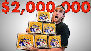 Logan paul holding his recently purchased charizard card. Logan Paul Investiert Zwei Millionen Us Dollar In Pokemon Sammelkarten
