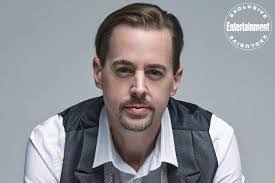 Sean Murray's Instagram, Twitter & Facebook