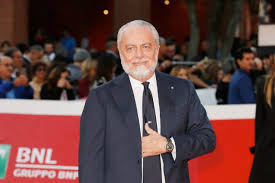 Napoli's italian head coach gennaro gattuso , napoli president aurelio de laurentiis and players celebrate after napoli won the tim italian cup final. Napoli Aurelio De Laurentiis E Guarito Non Ha Piu Il Coronavirus