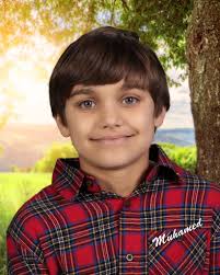 Hello, can anyone help me with inspiration for a male birthday card. Worked  all his life with computers, unruly hair and beard but not long but a very  happy chap. Thanks I