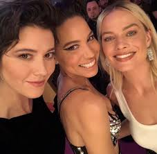Birds Of Prey Mary Elizabeth Winstead Birds Of Prey In 2020 Mary Elizabeth Winstead Mary Elizabeth Margot Robbie