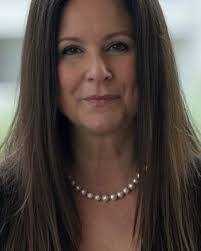 Mary Moses's Instagram, Twitter & Facebook