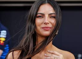 Kelly Piquet deelt op Moederdag trots foto's van haar dochters