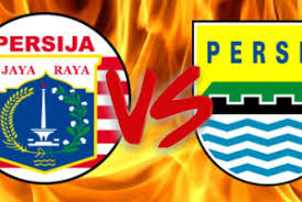 Totally, persija jakarta and persib bandung fought for 7 times before. Suporter Persija Persib Ricuh Pssi Tunggu Laporan Panpel Republika Online