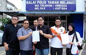 Balai polis trafik jalan tun h.s. Vanidah Imran Larikan Buku Cek Seniman Repot Polis Hiburan Mstar