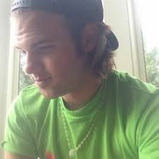 Stream hallusinate music