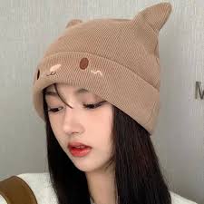 UIHGUHO キュートファニーキャットニットビーニー、猫好きのためのファッション居心地の良い帽子、女性と男性のための冬用ビーニー ニット帽 ねこ耳  ニット かわいい ニットキャップ レディース メンズ 防寒 帽子 冬 シンプル アニマル 厚手 ビーニー : セレクトショップ ...