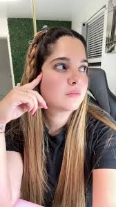 Laura Mesa (@lauritii98)