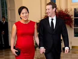 'issues about violating people's privacy don't seem to be surmountable'. Mark Zuckerberg Priscilla Chan Zeigt Baby Bauch