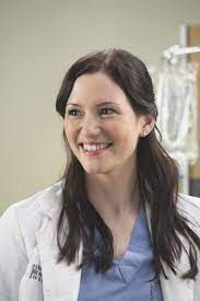 She was introduced as a surgical intern in season three. Lexie Grey Grey S Anatomy A Coeur Ouvert Lexie Grey Zoom Cinema Fr Grey S Anatomy Lexie Lexie Grey Greys Anatomy Characters