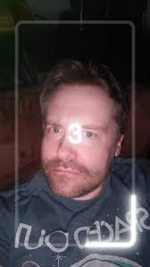 Gars Aux Cheveux Longs Noirs Yeux Bleu