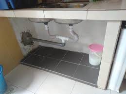Kulit putih, beiges, dan nada cahaya bumi bekerja sangat baik di sebagian besar dapur dan dengan hampir untuk mendapatkan tampilan ini, cat lemari bagian atas anda dengan warna yang berbeda dari lemari bawah anda. D I Y Kabinet Dapur Mudah Tempah Pintu Dekat Shopee Tinggal Pasang Je Ibs Focus Kontraktor Bina Rumah Ibs Atas Tanah Sendiri