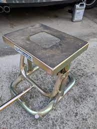 Saves your back because you can lift items to exact height of tables and slide items onto your work tables. I Want A Diy Motorcycle Lift Team Bhp
