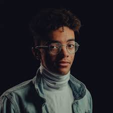 Lorenzo Dotson's Instagram, Twitter & Facebook