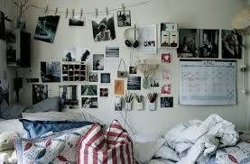 Cinderblock walls aren't exactly on trend these days so it's no surprise you are looking for some diy dorm room ideas to add some sparkle to your dorm! 20 Cool College Dorm Room Ideas