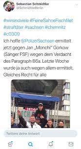 In a political culture more conformist and decorous than most of its western peers, bild functioned like the las vegas strip, concentrating all of the. Julian Reichelt Pa Twitter Auf Twitter Kursiert Ein Foto Von Feinesahne Sanger Gorkow Der In Chemnitz Den Hitlergruss Zeigen Soll Allerdings Weist Das Foto Am Handansatz Zwei Auffallige Pixel Auf Die Auf