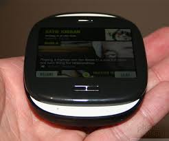 Review: Microsoft Kin One and Two: Body ...