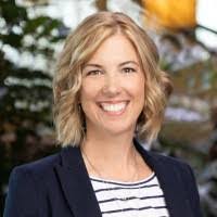 Kelly Barton's Instagram, Twitter & Facebook