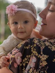 Did a cute shoot for Maia Rae's 3 month birthday ☺️ I can't believe she'll  be 4 months tomorrow @bhud_nyc 😭 . Thank you @bricodella for capturing  these precious memories🫶 . &