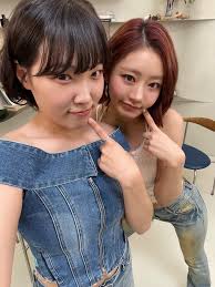 KISS OF LIFE Twitter Update with Julie