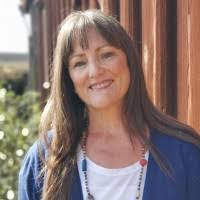 Lisa Burtis's Instagram, Twitter & Facebook