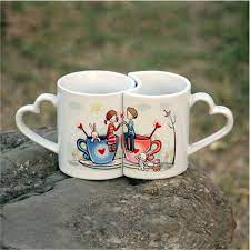 Orang akan mengingat produkmu dari kemasannya yang berwarna kuning cerah dengan gambar pisang misalnya. Jual Souvenir Mug Couple Gelas Murah 0812 9015 9015 Mug Couple Termurah