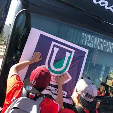 Acusan a un futbolista argentino de falsificar cuatro controles de coronavirus para jugar. Efecto Cementero Ø¹Ù„Ù‰ ØªÙˆÙŠØªØ± Dos Hinchas Caleranos Pegaron La Unica Insignia Que Tiene El Club En El Vidrio Del Bus Que Traslado Al Plantel De Union La Calera Al Nicolas Chahuan Https T Co V1egu95vvg
