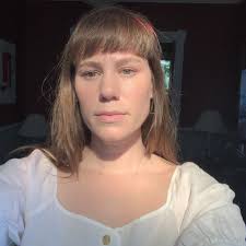 Miranda Stern's Instagram, Twitter & Facebook