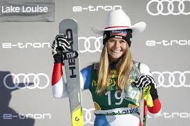 Alles über die schweizer skirennfahrerin. Plotzlich Wollen Alle Corinne Suter Sehen Nzz