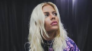 O comediante também relembrou que ele e luísa estão separados . Luisa Sonza Confessa Que Morreu De Chorar Ao Criar Hit Sobre Separacao