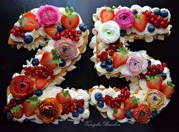 Cream Tart La Frolla Con La F Al Cubo Fiori Frutta E Fantasia Torte Torte Cupcake Decorazione Della Torta Di Compleanno