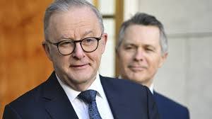 Cathy Wadley's Instagram, Twitter & Facebook