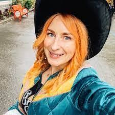 Kendra Rice's Instagram, Twitter & Facebook