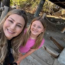 Miranda Rowan's Instagram, Twitter & Facebook