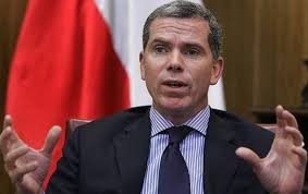 Dupla Silber-Farcas en picada contra agente Felipe Bulnes