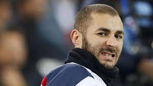 Benzema started his footballing career at his hometown club of bron terraillon when he was just 8 years old. Real Madrid Star Die Widerlichen Details Der Benzema Erpresseraffare Welt