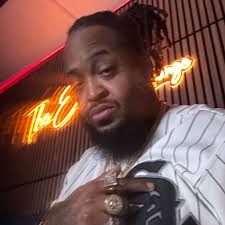 Calvin Facemusic Barton