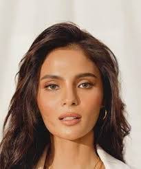 Joanna Mercado's Instagram, Twitter & Facebook