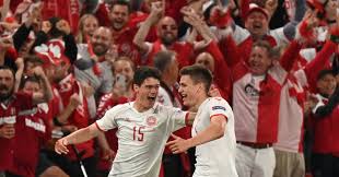 Pero nada que ver con el comienzo electrizante de entonces, cuando los daneses se comieron a los diablos rojos en una primera parte sobresaliente. 39yycj9mnmll2m
