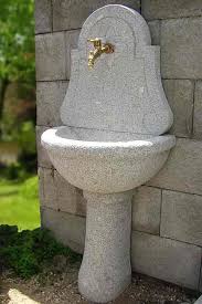 Wandbrunnen sehen edel und eindrucksvoll aus. Granit Wandbrunnen Lucca Grau Oder Rosa Trosters Brunnenwelt